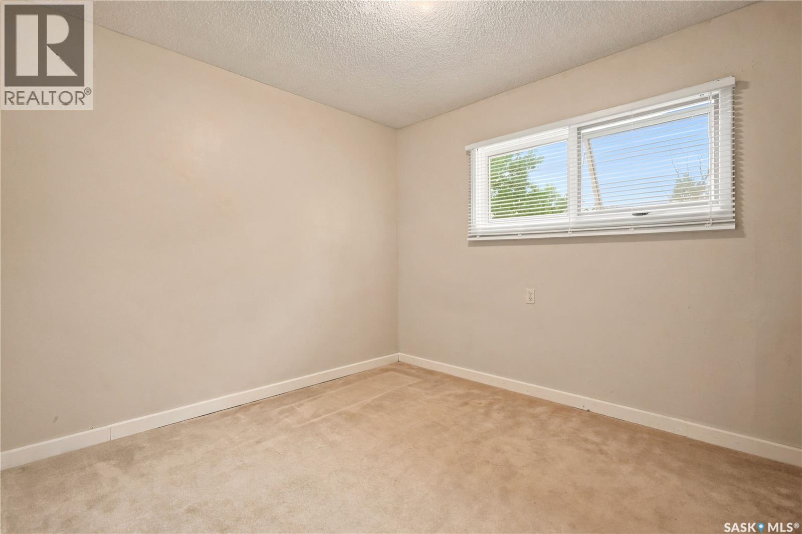 Rushinko Acreage Property Photo 8