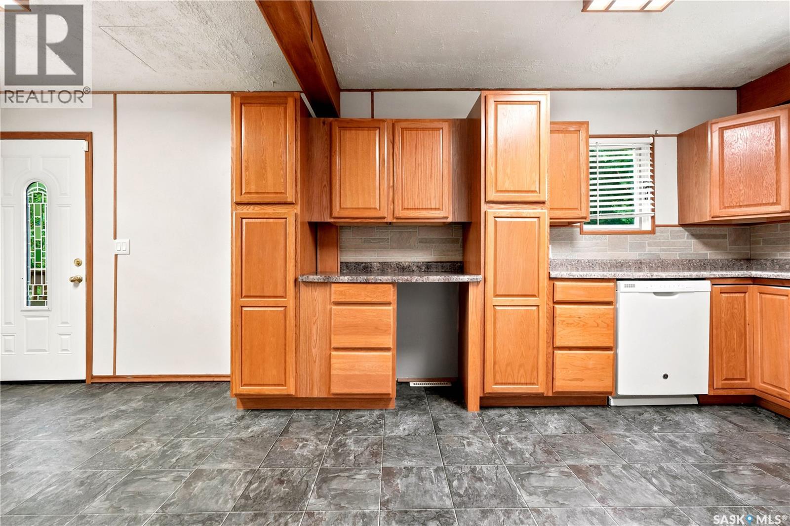 Rushinko Acreage Property Photo 18