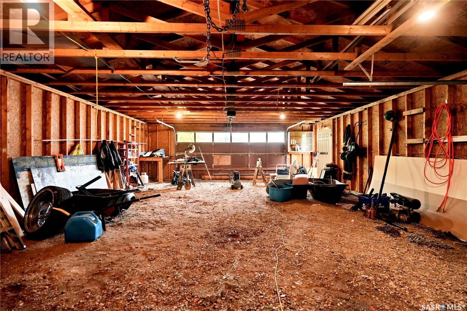 Rushinko Acreage Property Photo 35