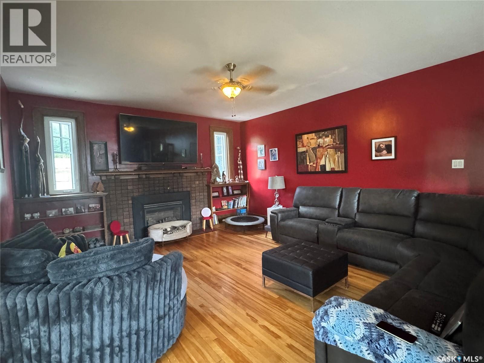 607 Barnett Drive Property Photo 9