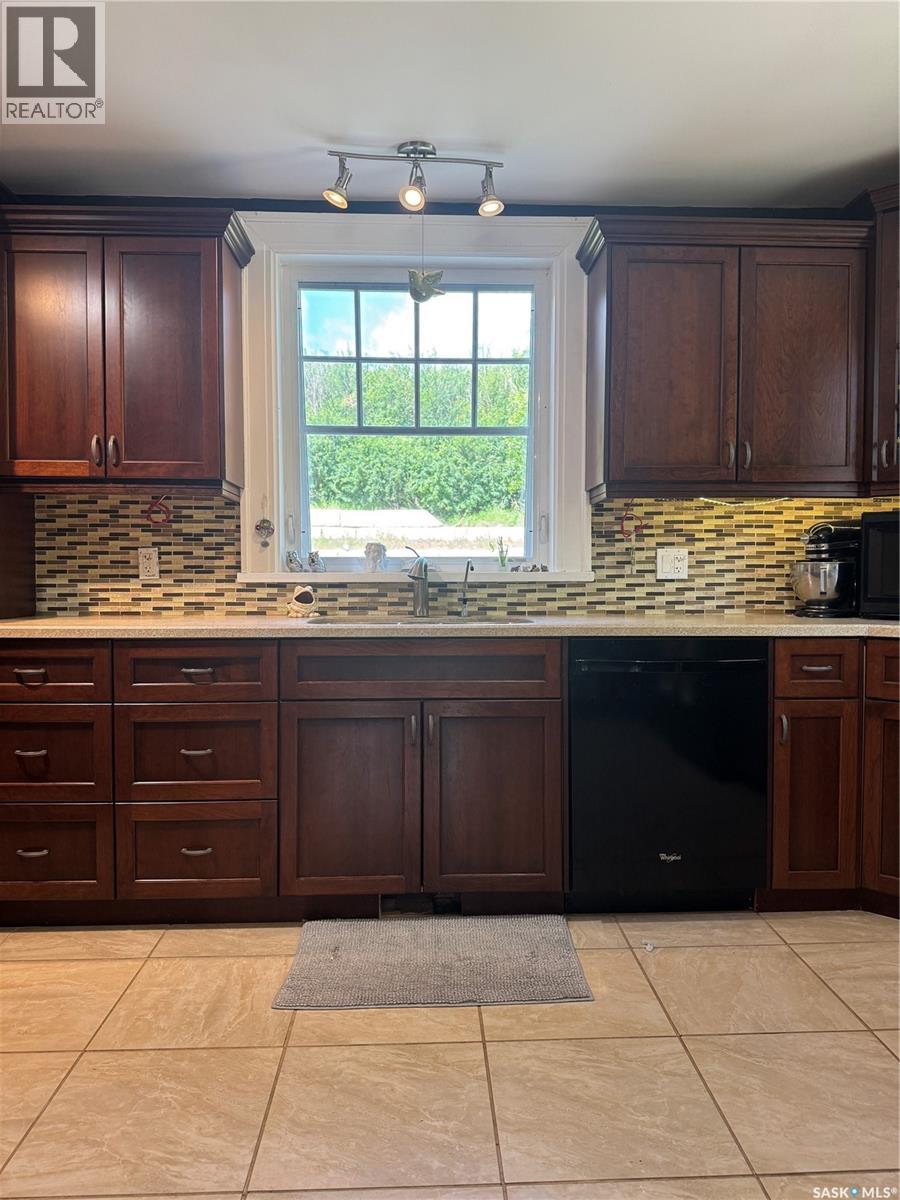 607 Barnett Drive Property Photo 15