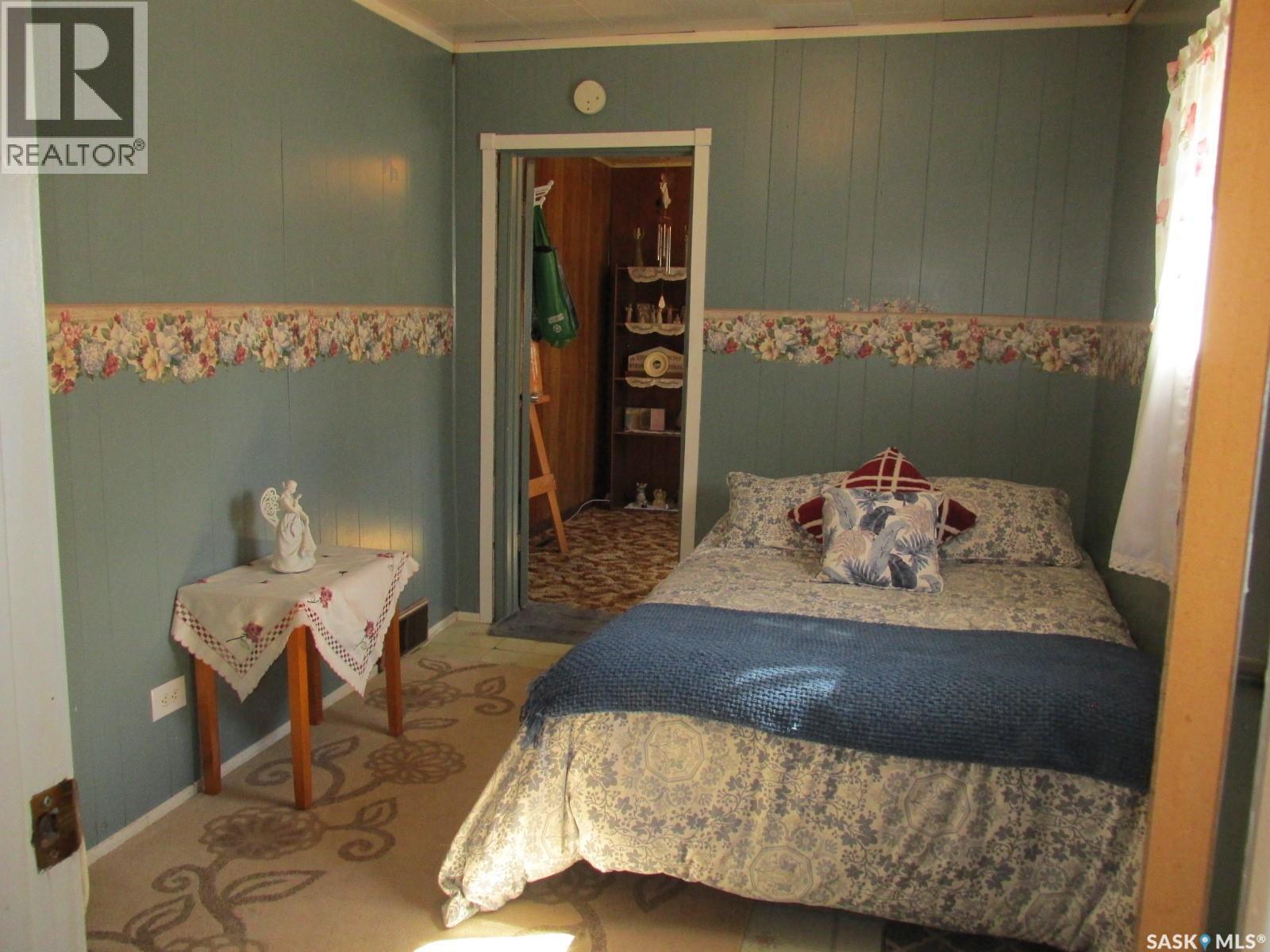 604 Railway Avenue W Property Photo 20