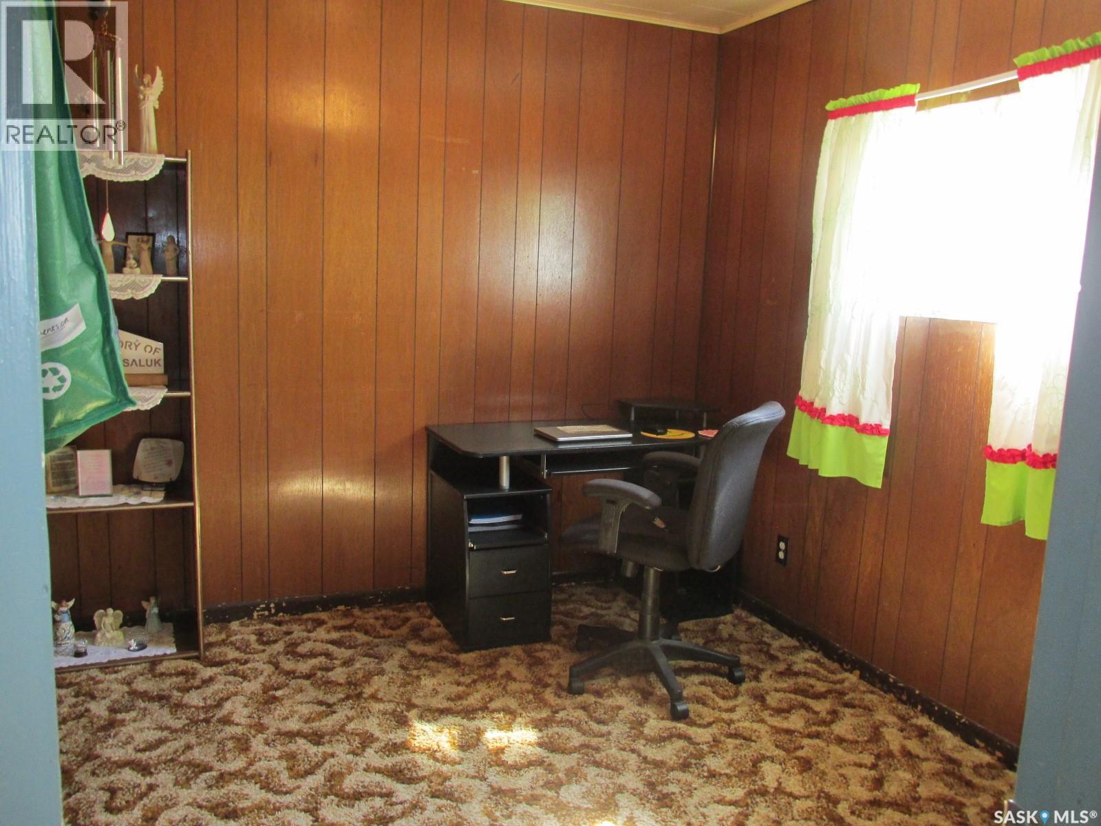 604 Railway Avenue W Property Photo 22