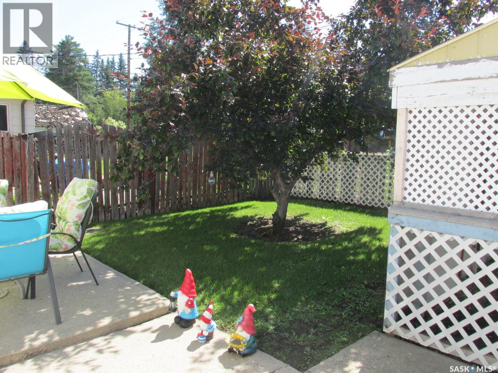 604 Railway Avenue W Property Photo 32