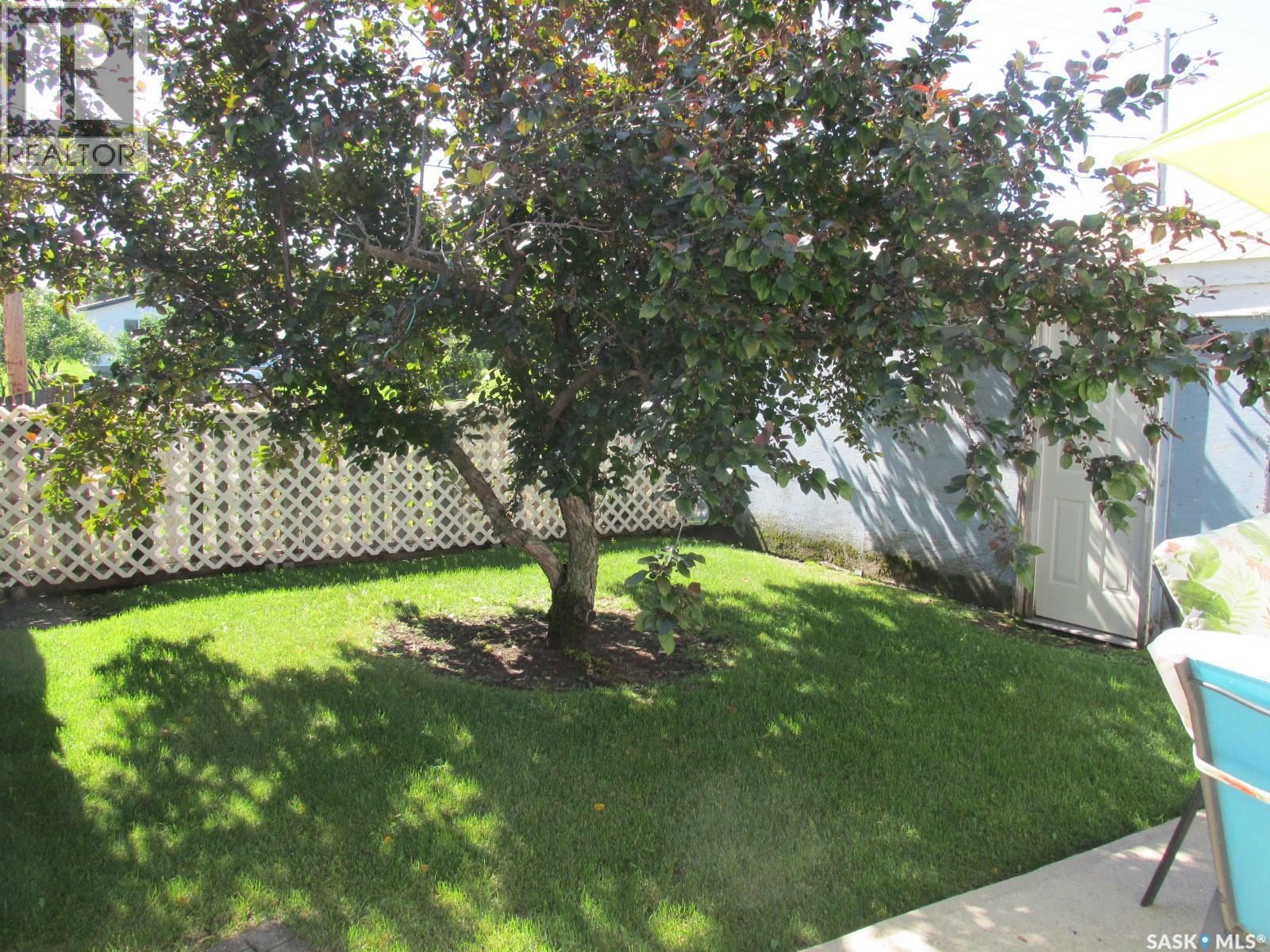 604 Railway Avenue W Property Photo 34