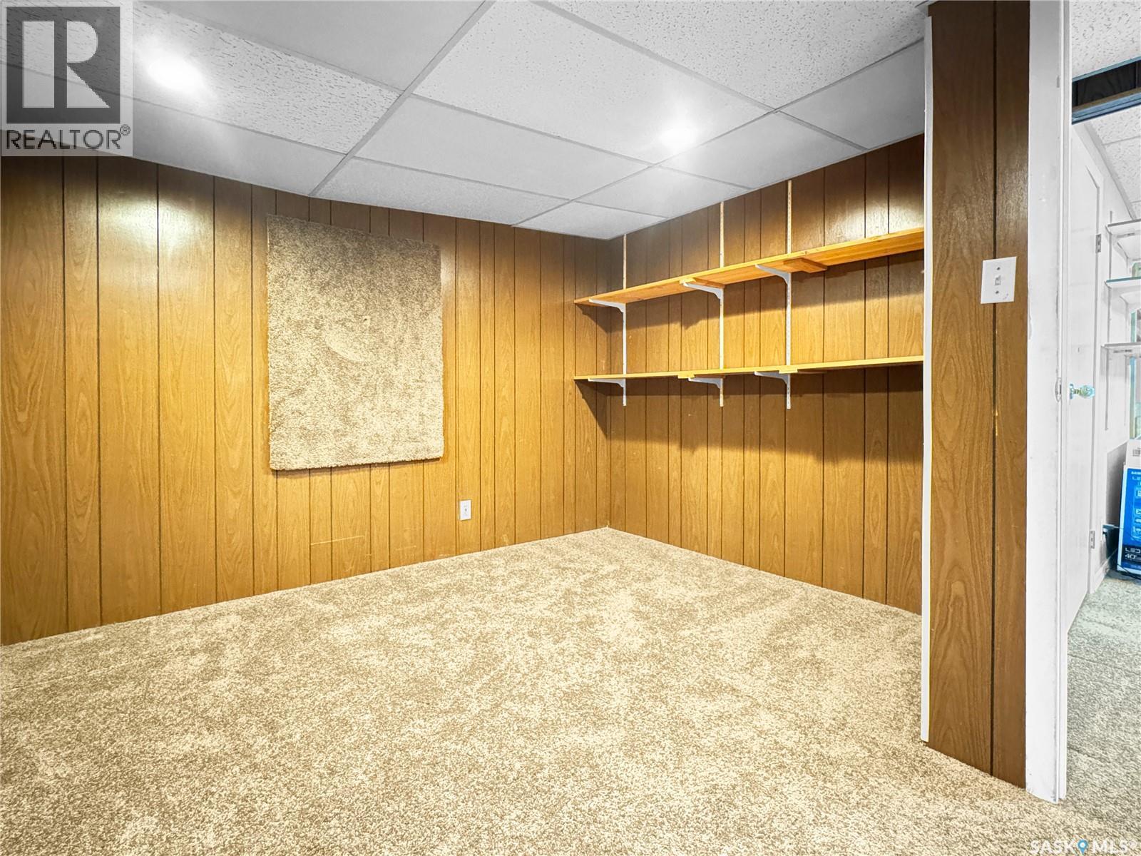 207 3rd Avenue E Property Photo 17