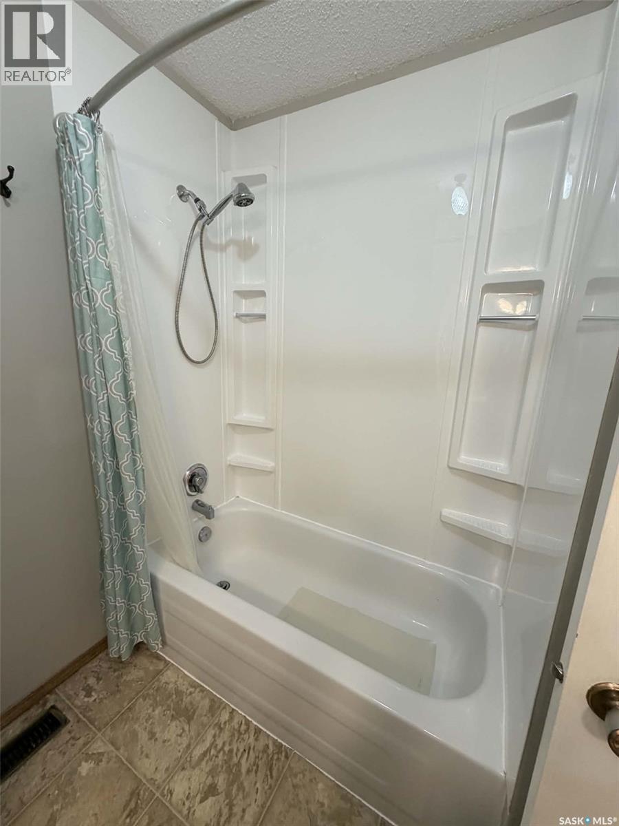 330 Coteau Street Property Photo 10