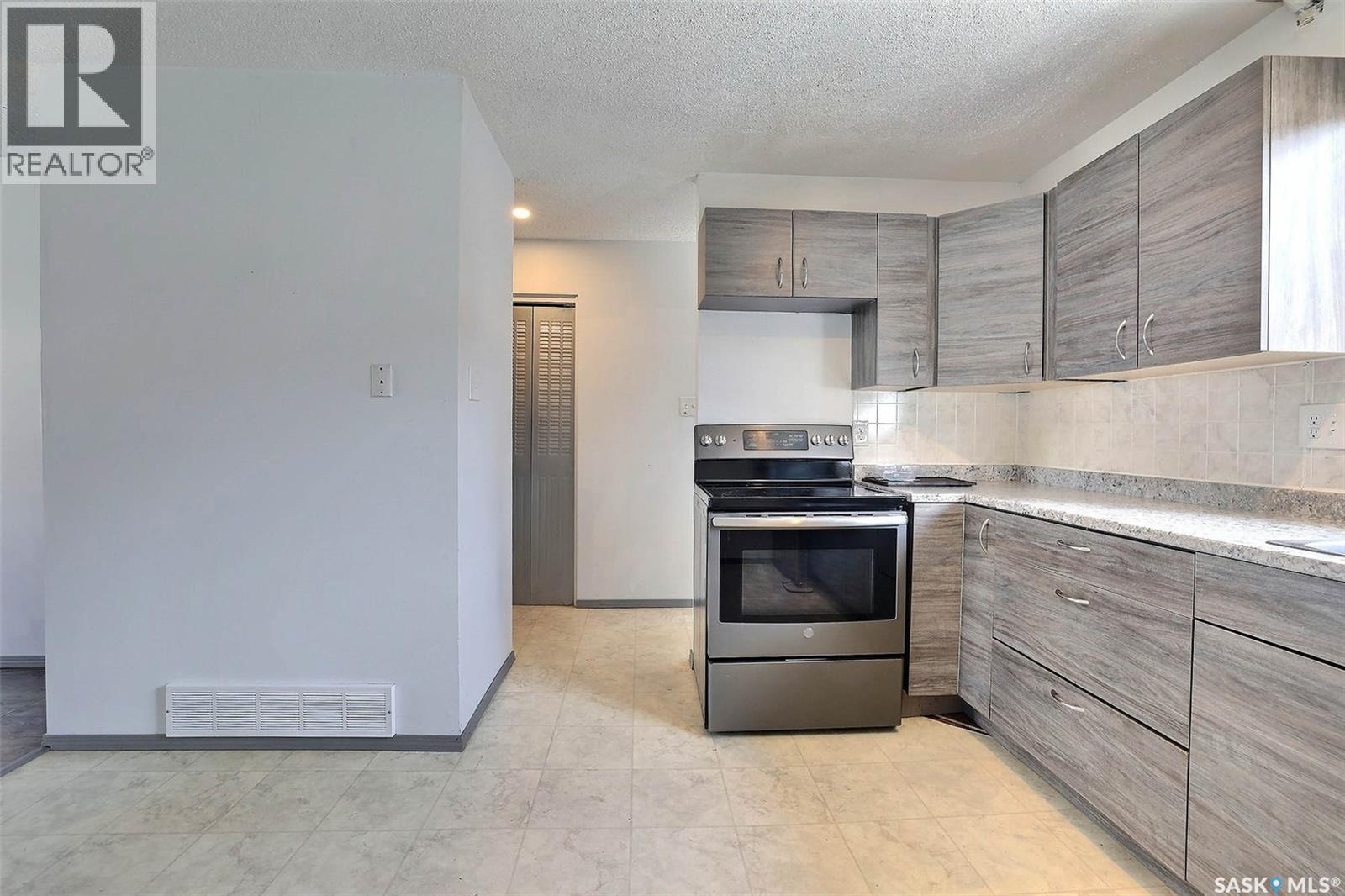 51 Spruceview Road Property Photo 8
