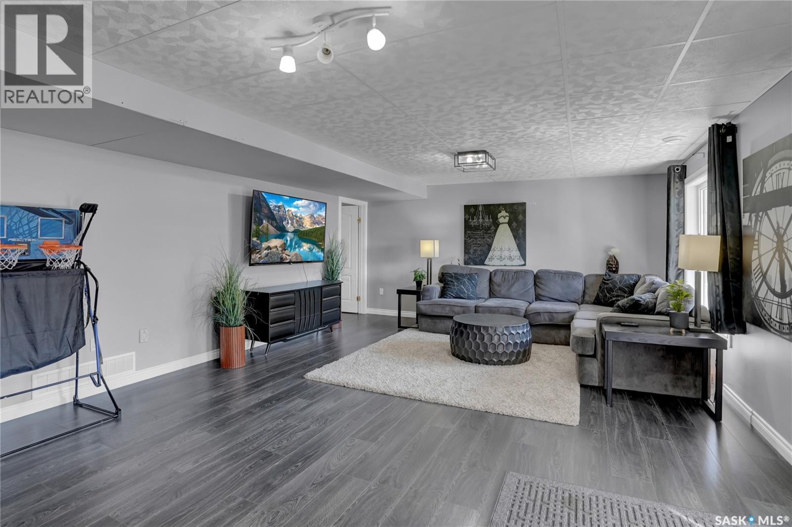 28 Alice Crescent Property Photo 9