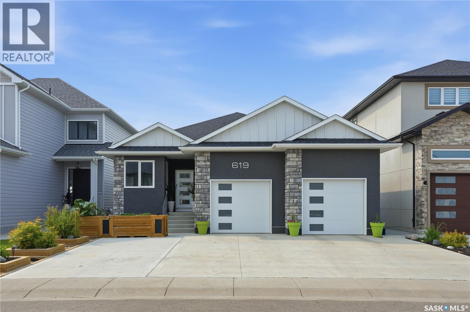 619 Kenaschuk Crescent Property Photo 1