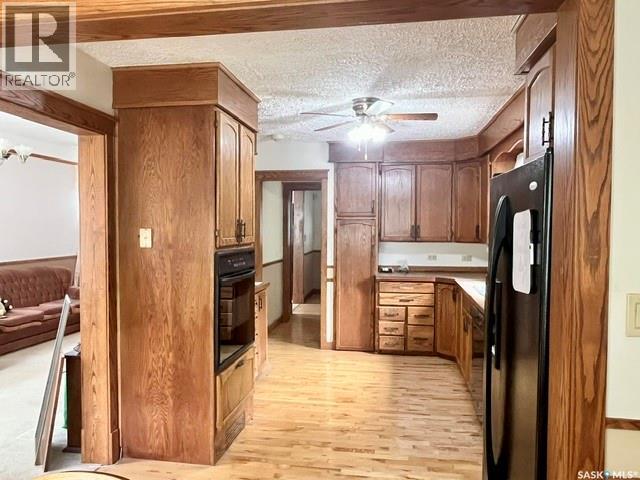 505 Macleod Avenue W Property Photo 8