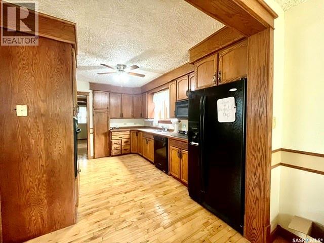505 Macleod Avenue W Property Photo 9
