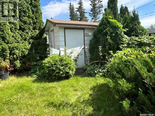 505 Macleod Avenue W Property Photo 21