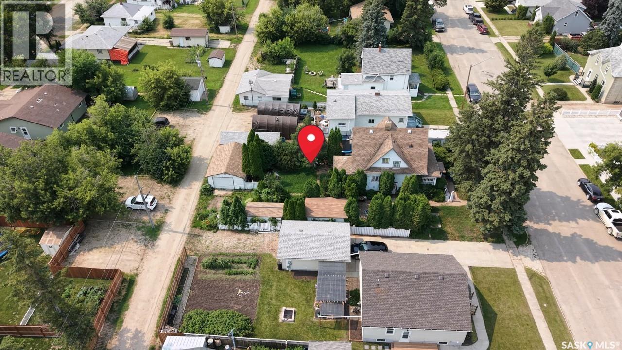 505 Macleod Avenue W Property Photo 28