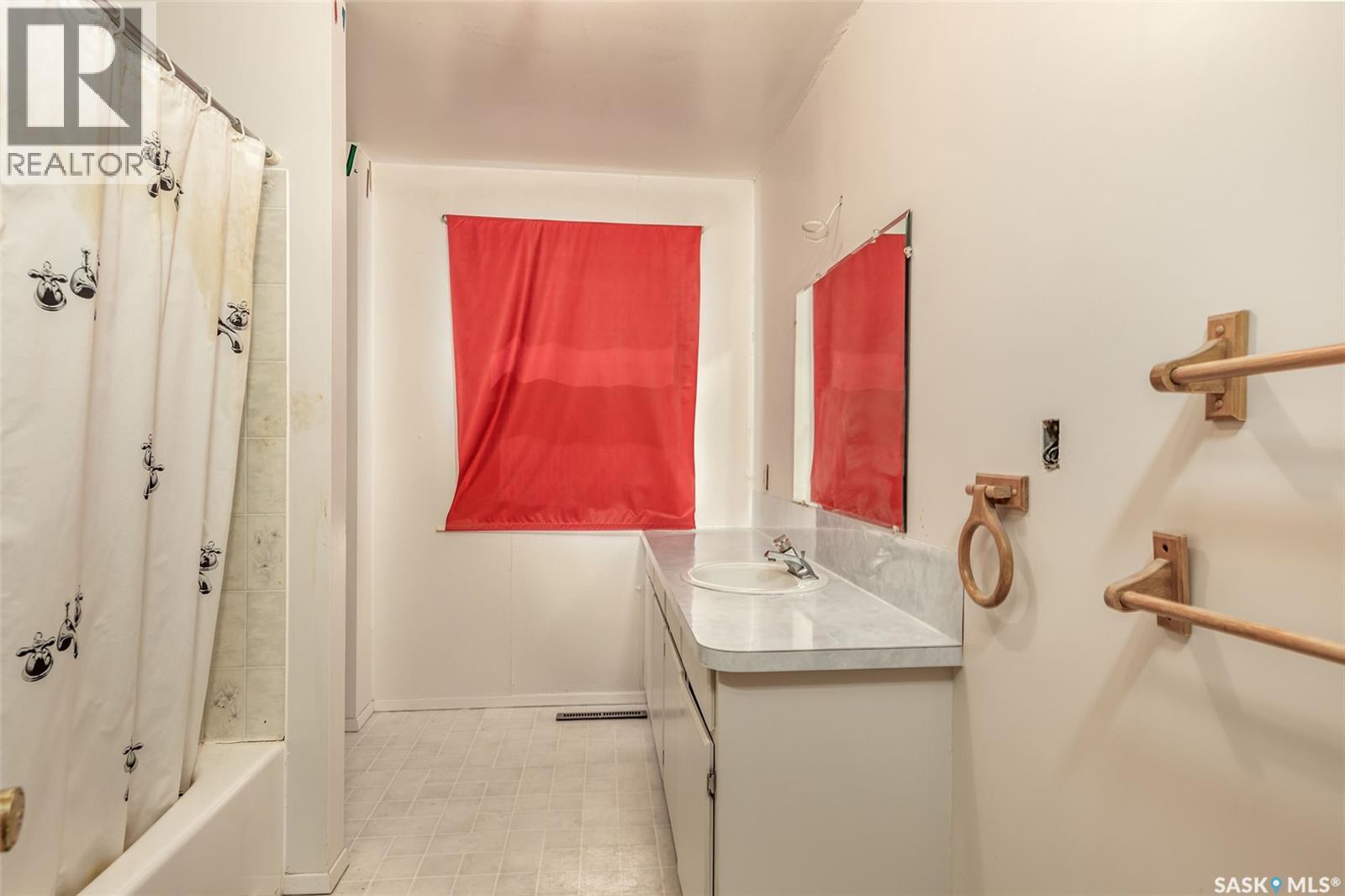 109 Centre Street Property Photo 14