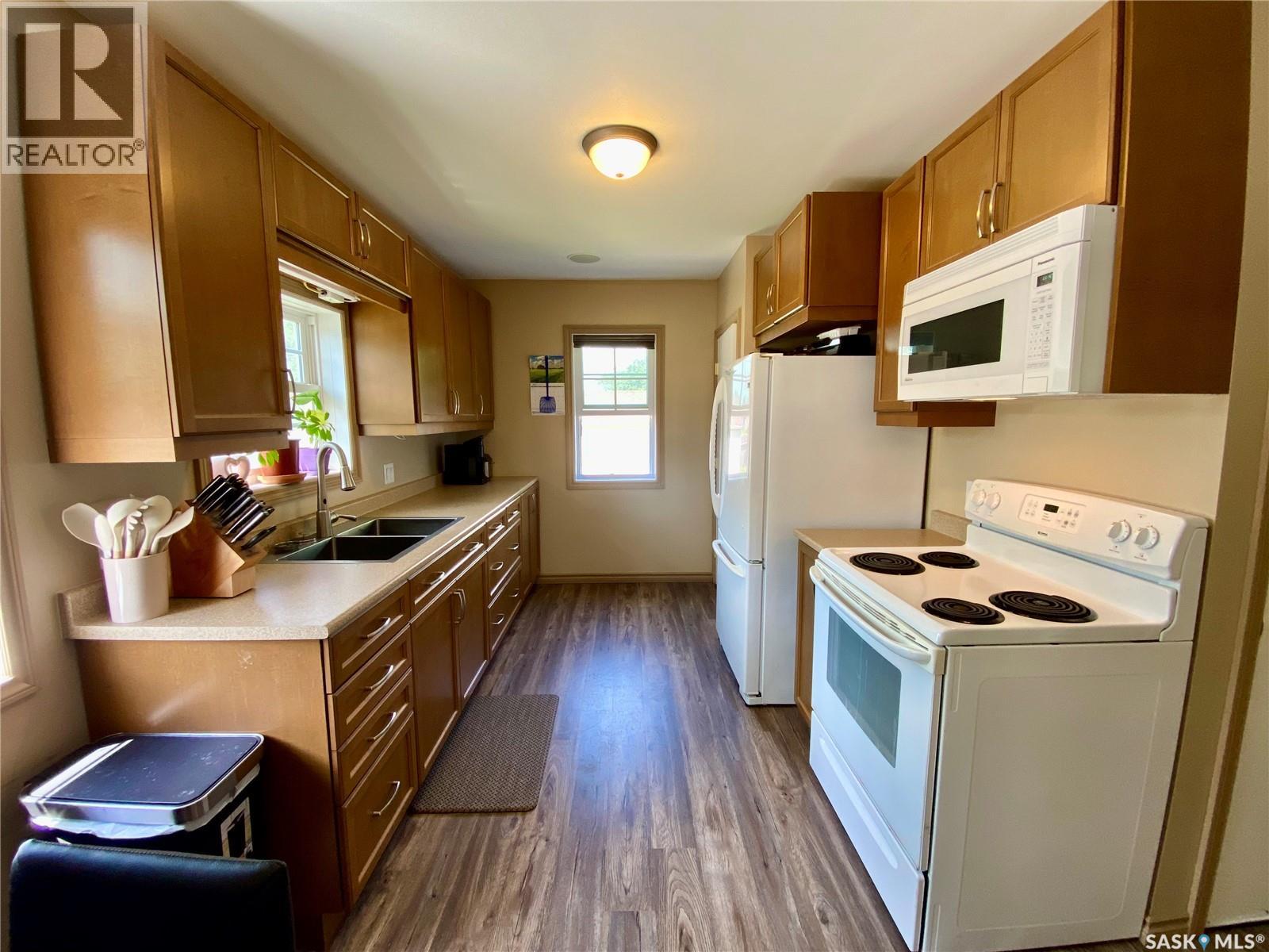 120 3rd Street W Property Photo 5