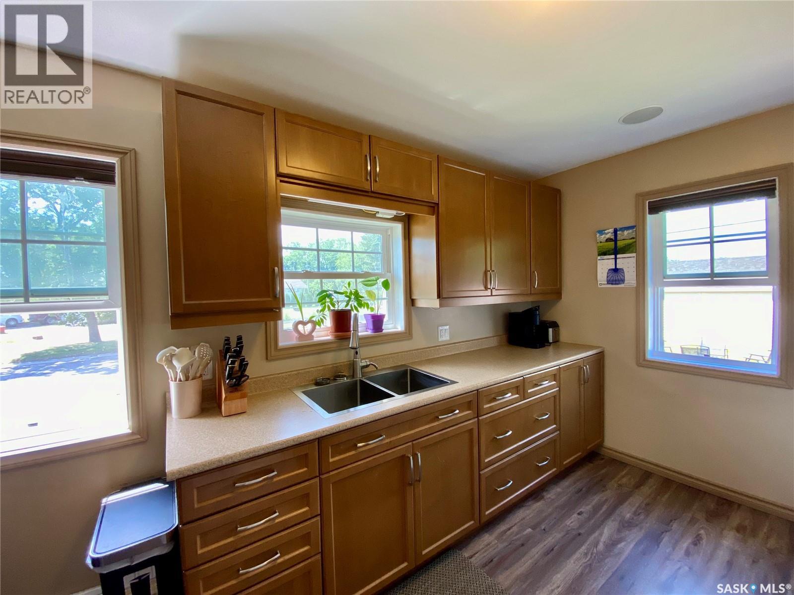 120 3rd Street W Property Photo 8