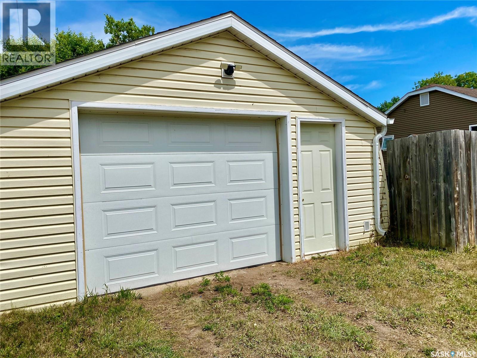 120 3rd Street W Property Photo 38