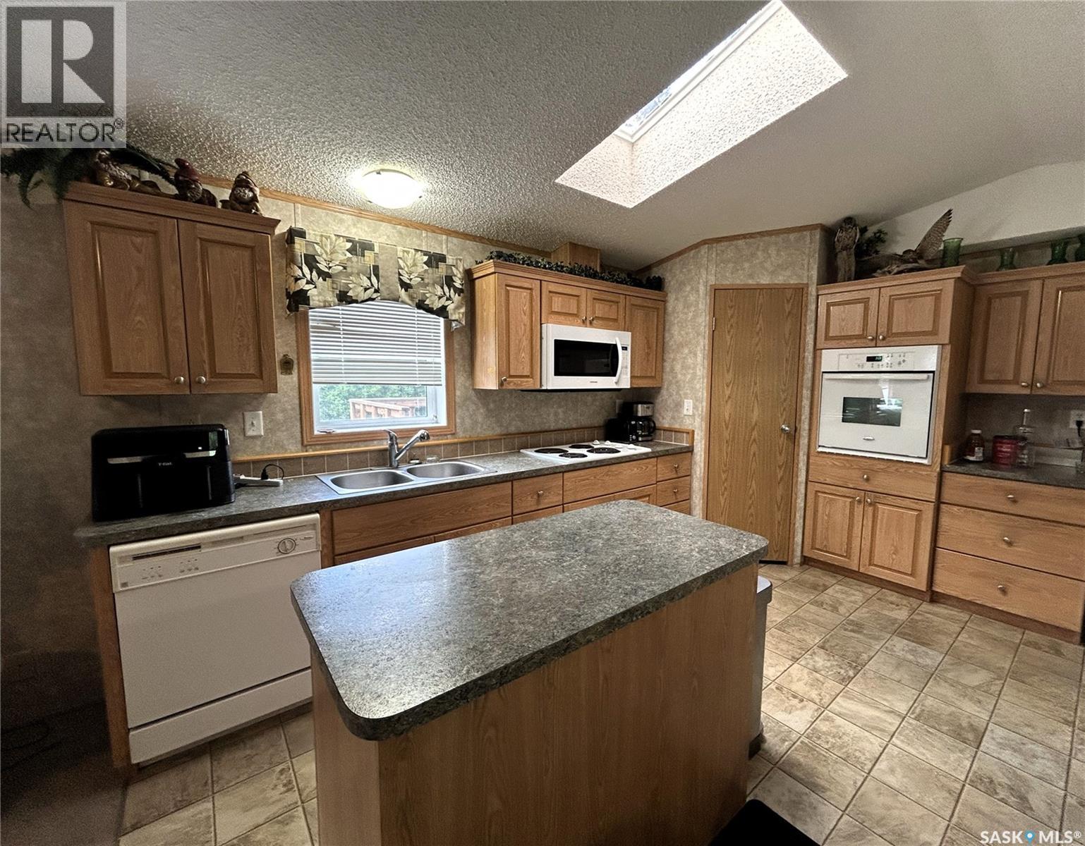 619 1st Avenue E Property Photo 17