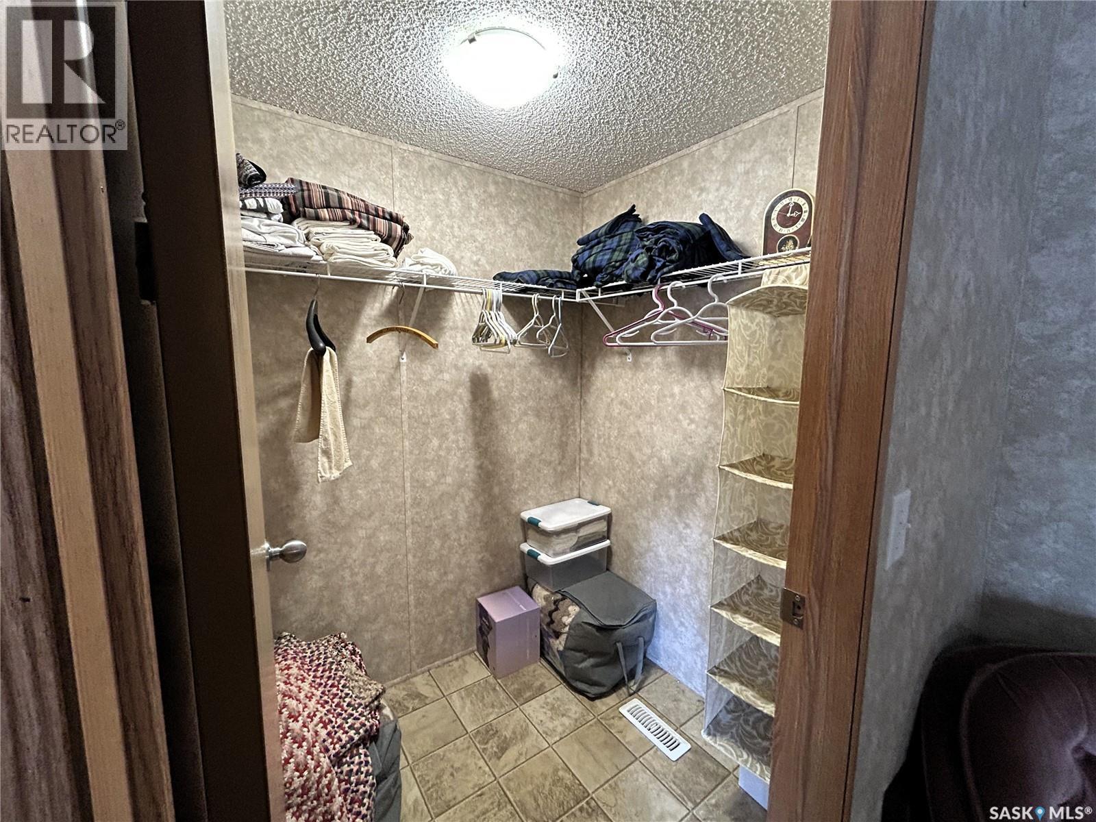 619 1st Avenue E Property Photo 19