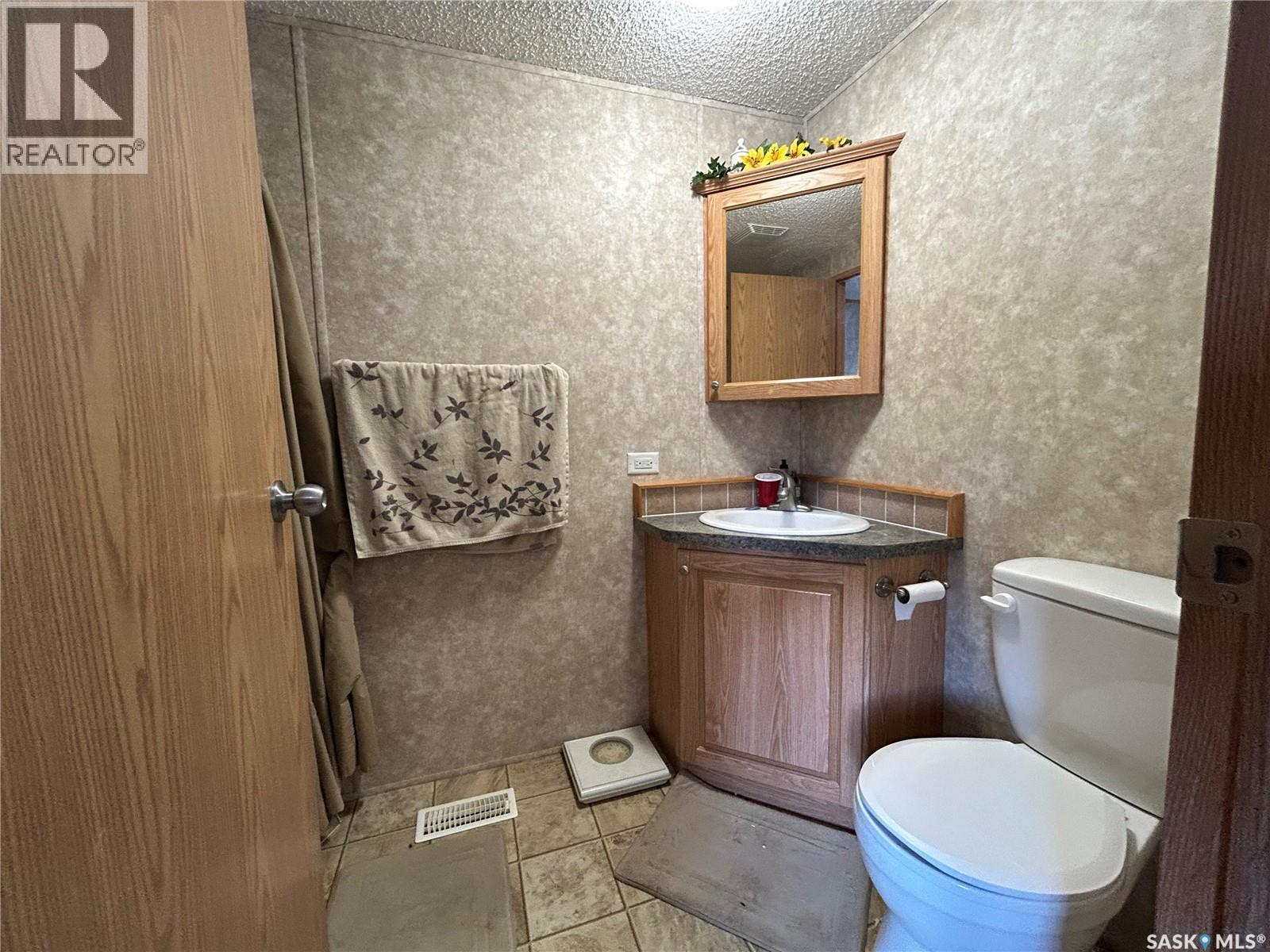 619 1st Avenue E Property Photo 20