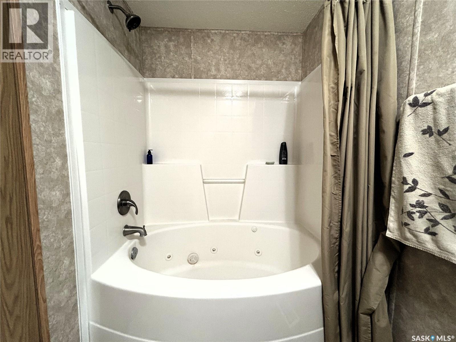 619 1st Avenue E Property Photo 21