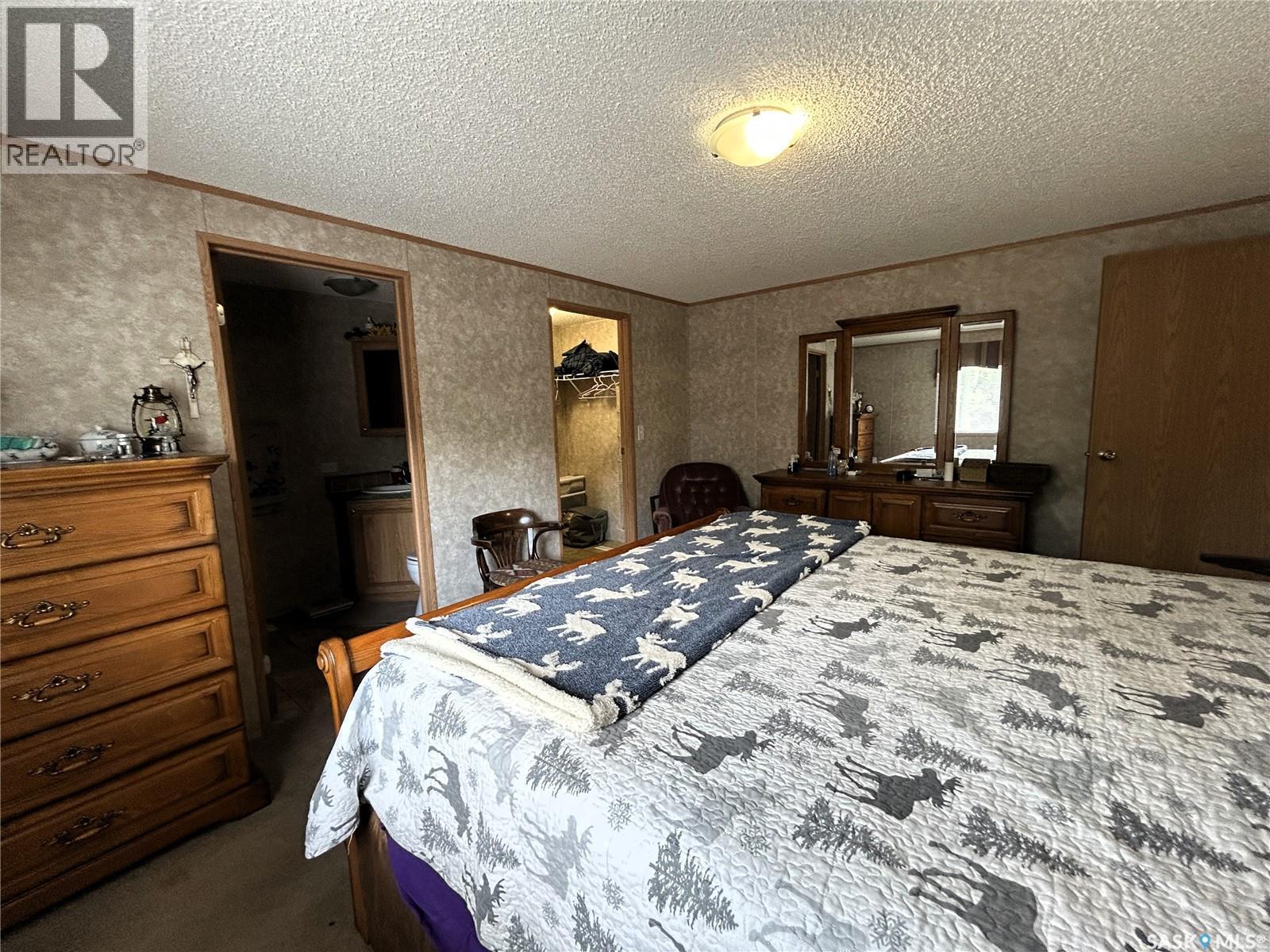 619 1st Avenue E Property Photo 23