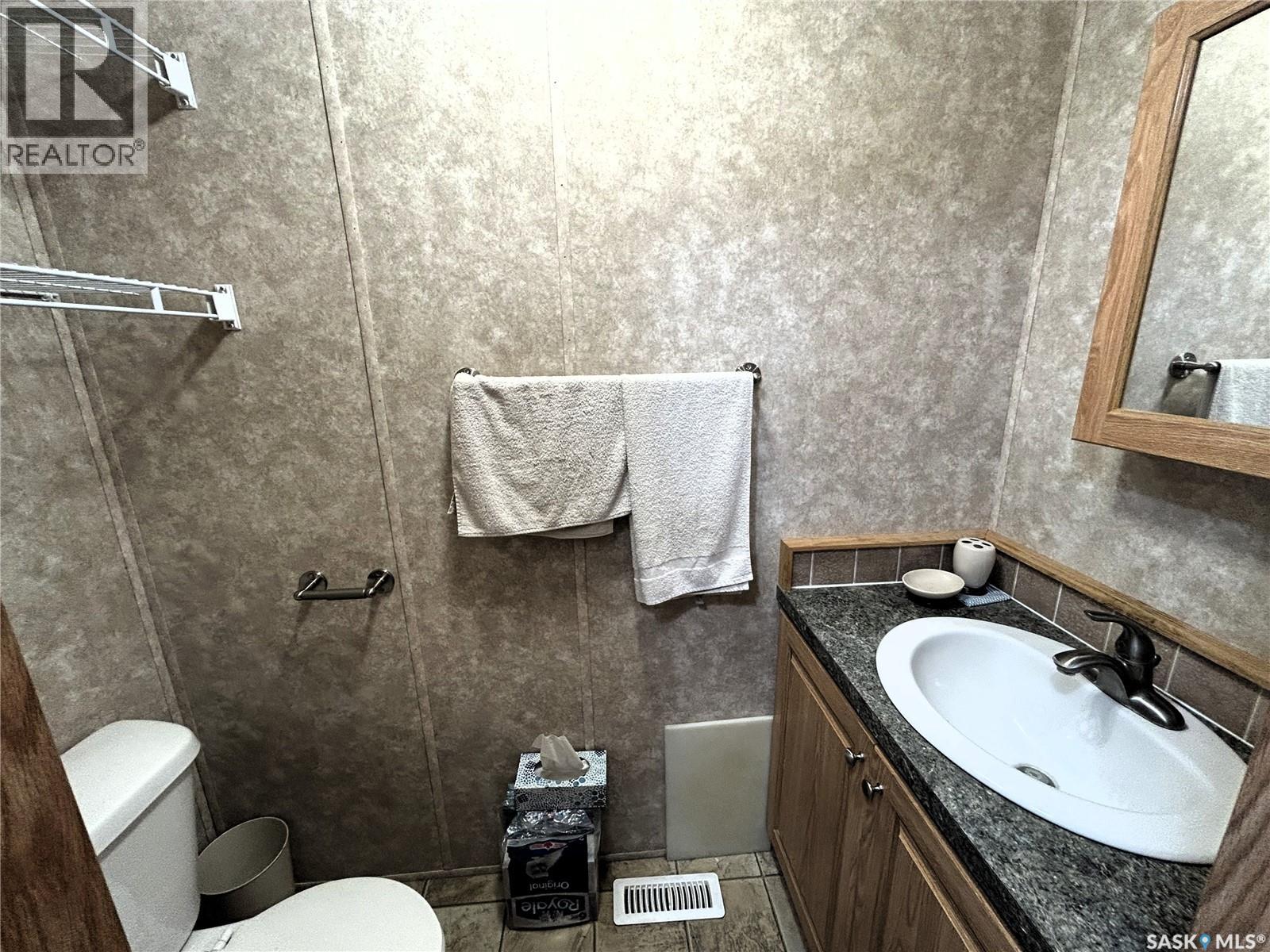 619 1st Avenue E Property Photo 25