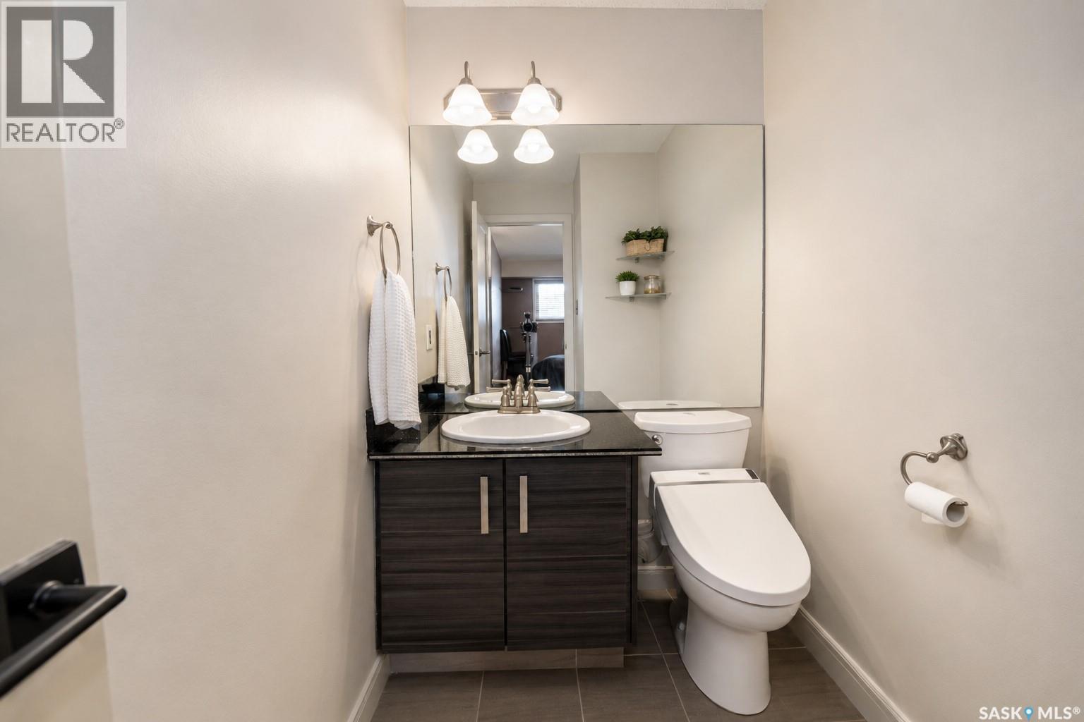 224 425 115th Street E Property Photo 6