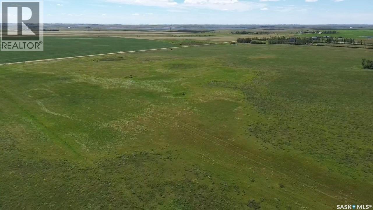 Krueger Hay Land - Highway 39 - Se-6-3-8-w2 Property Photo 4