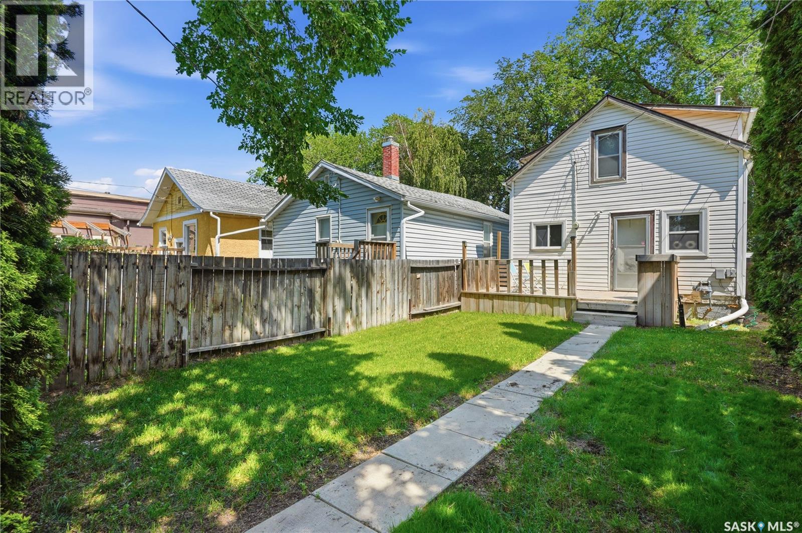 927 4th Avenue N Property Photo 3