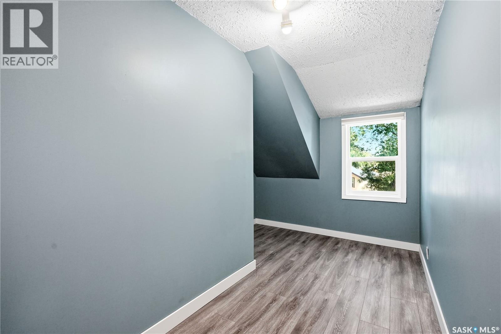 927 4th Avenue N Property Photo 19
