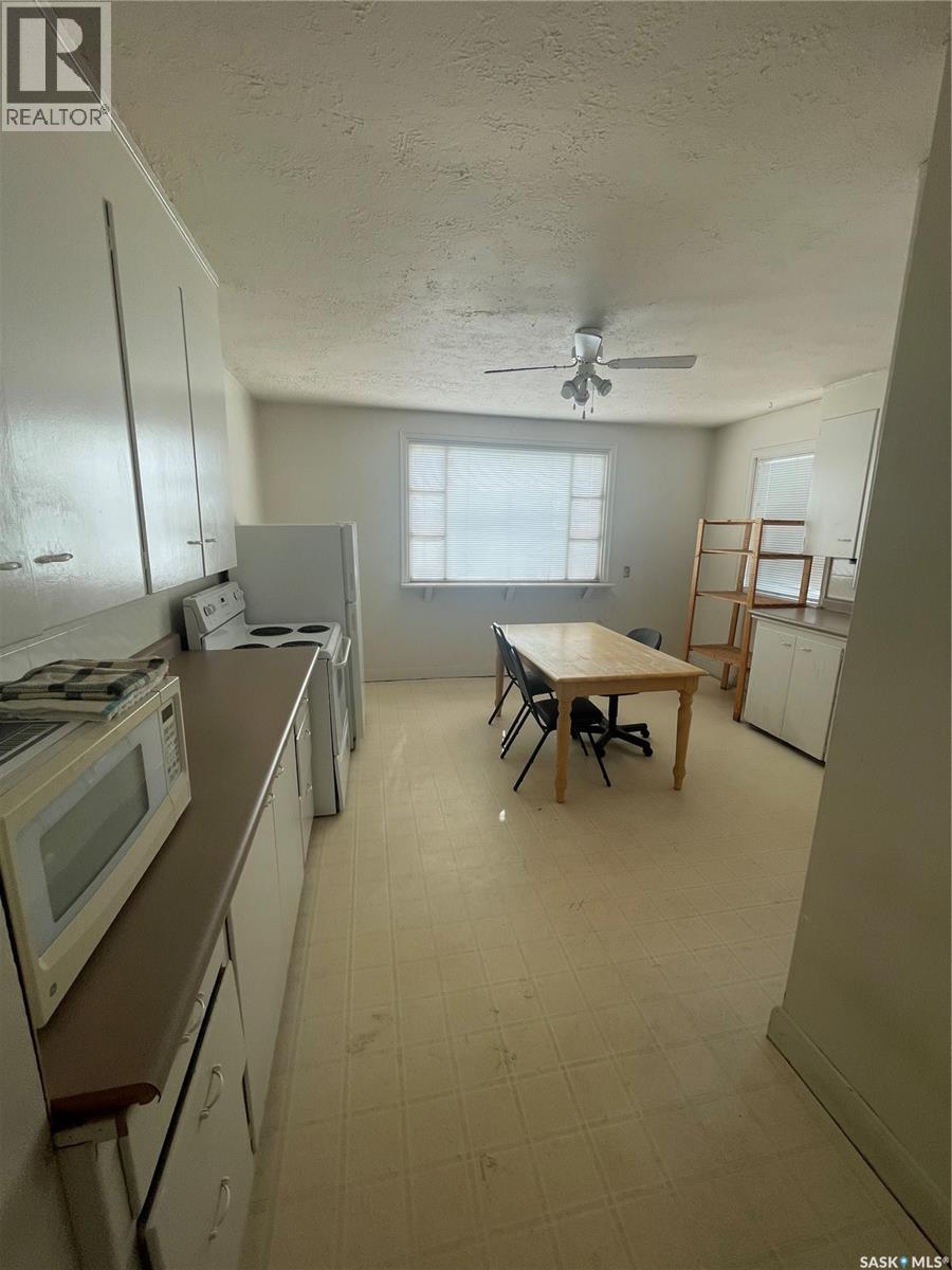 2318 8th Street E Property Photo 41