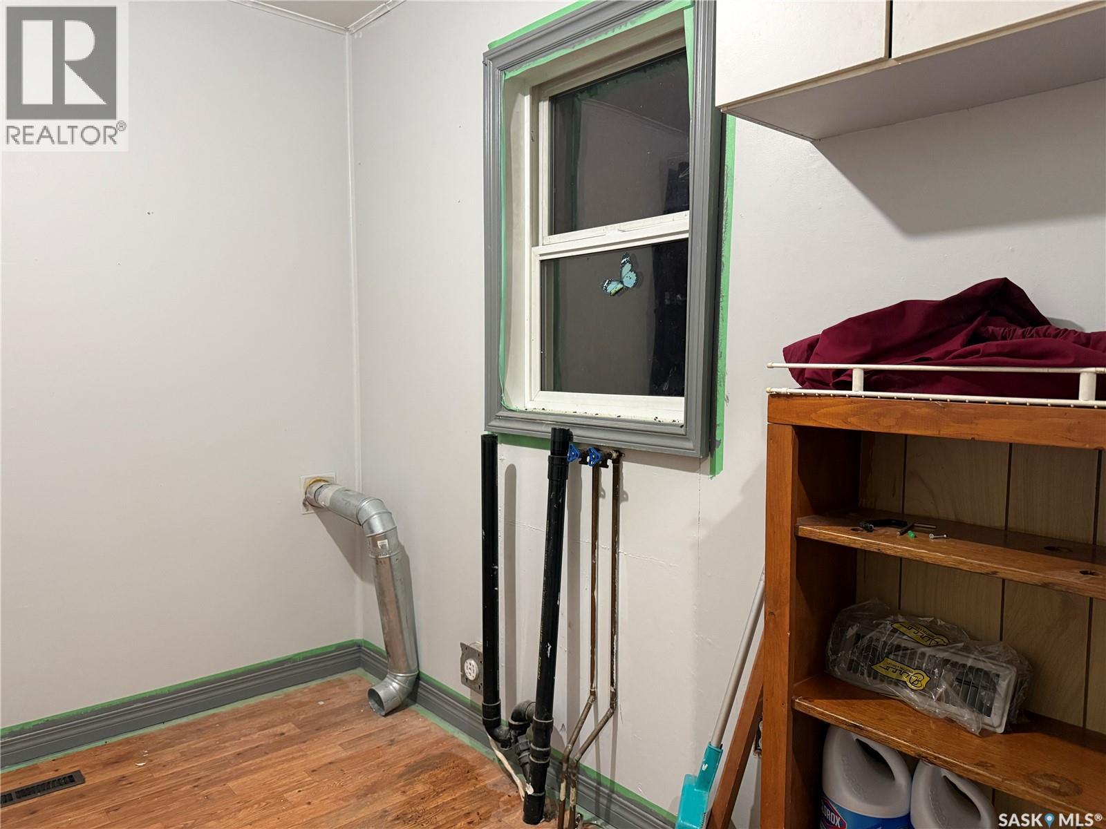 25 Home Street W Property Photo 20