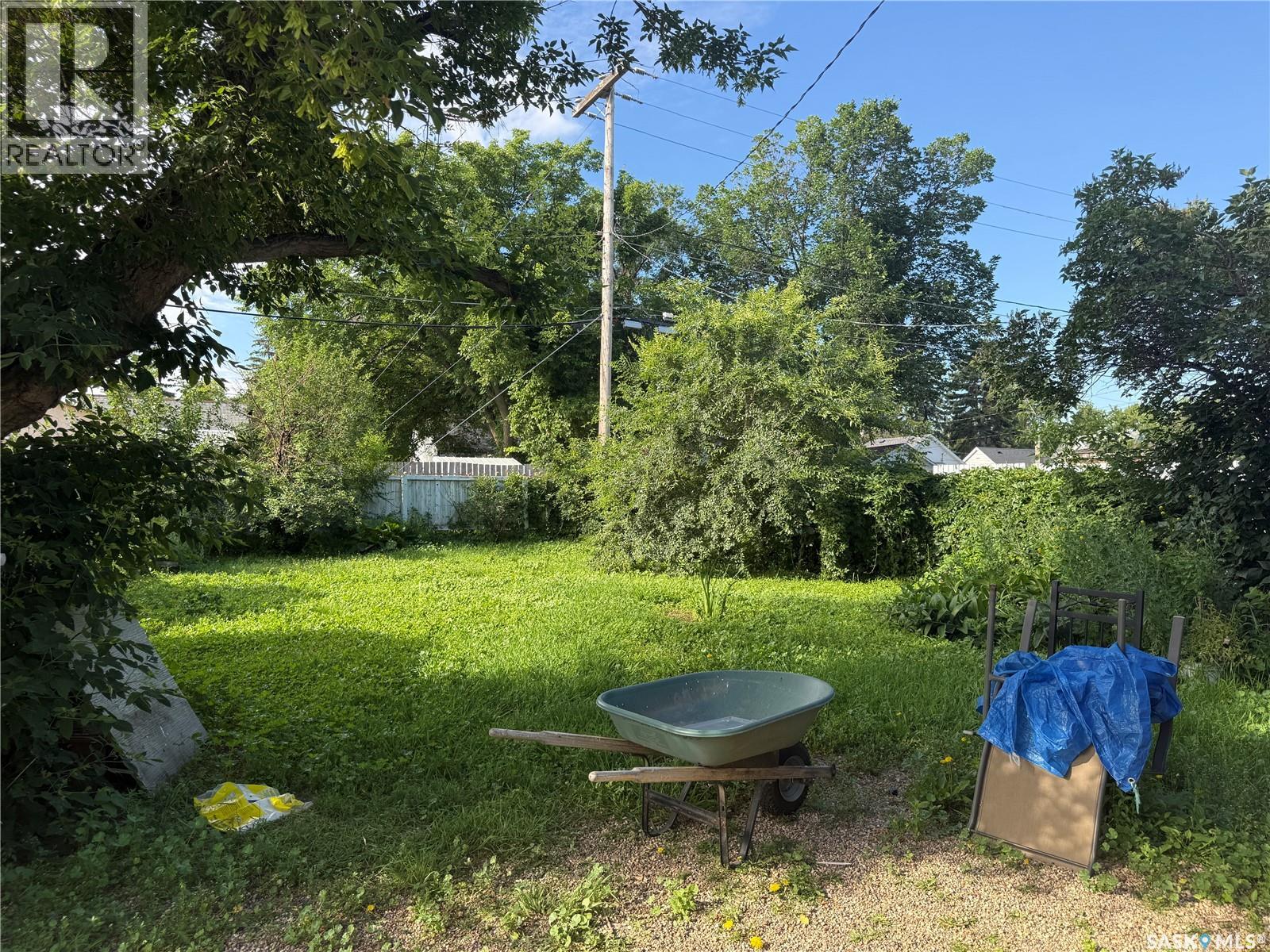 25 Home Street W Property Photo 44