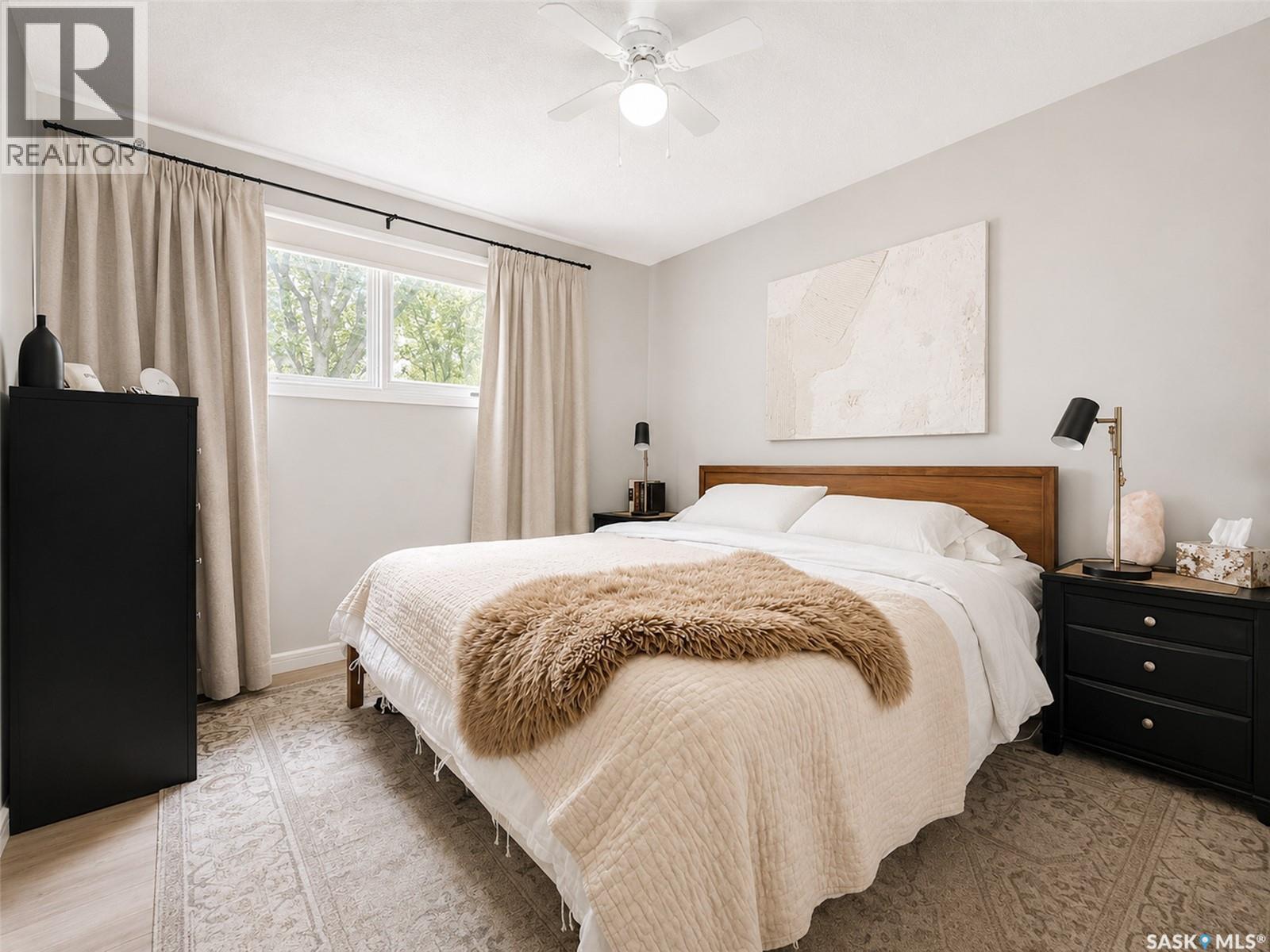 386 4th Street E Property Photo 11