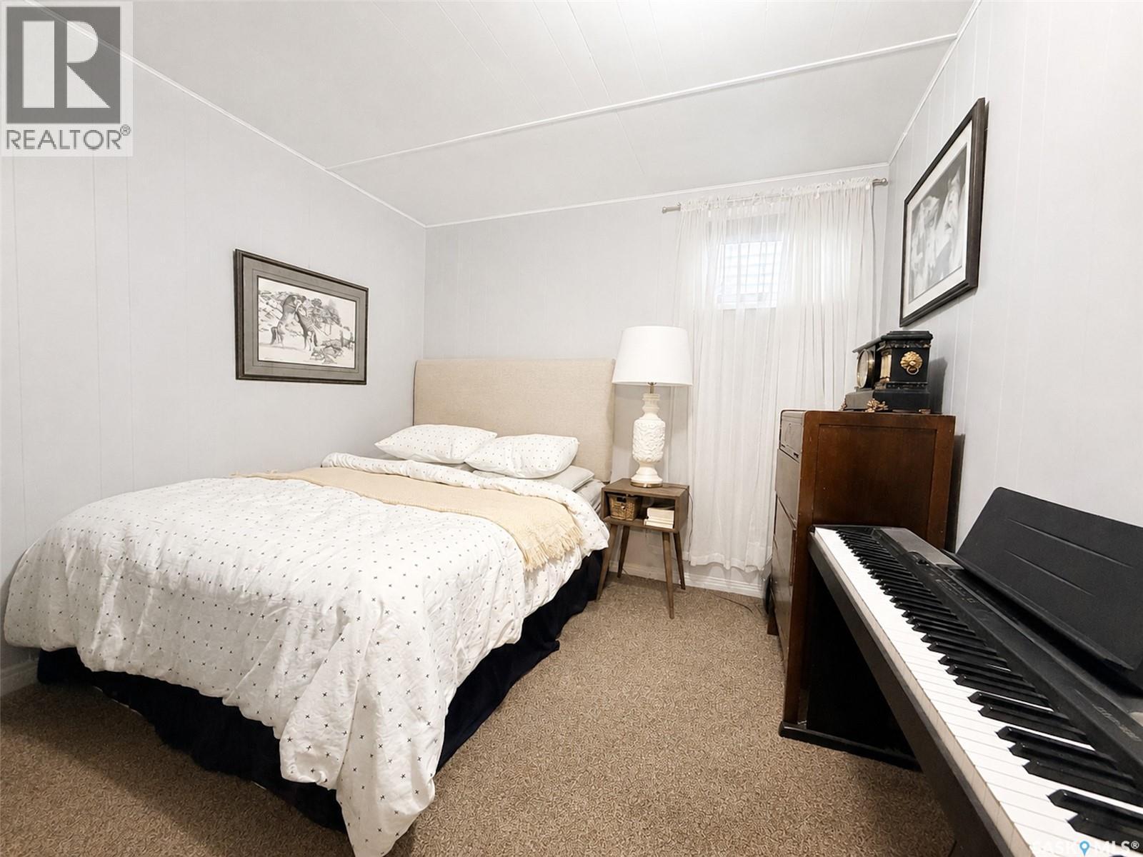 386 4th Street E Property Photo 20