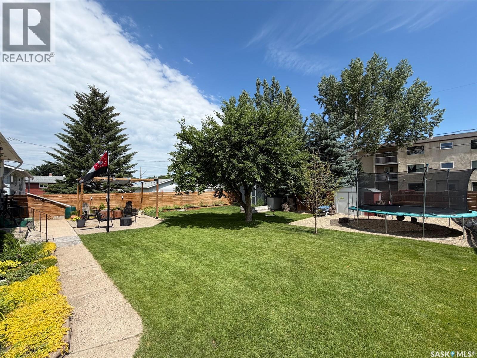 386 4th Street E Property Photo 34