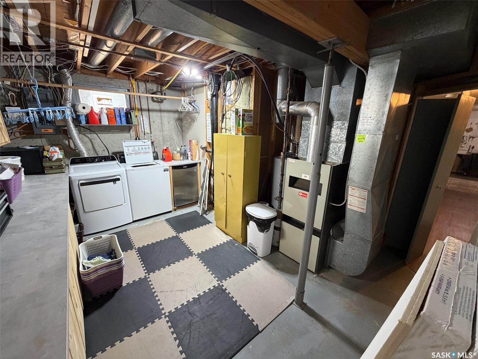 386 4th Street E Property Photo 37