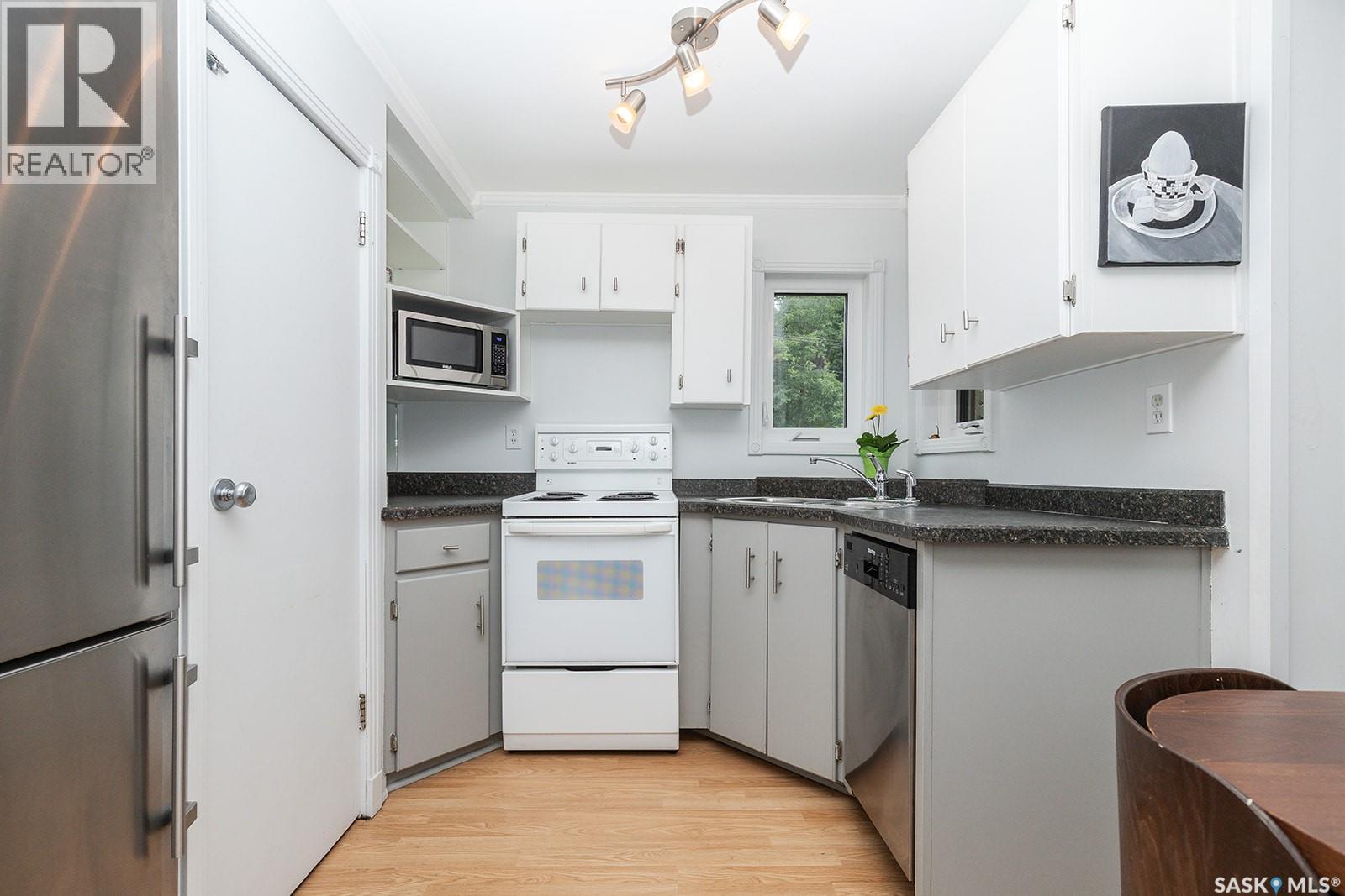 929 9th Avenue N Property Photo 14