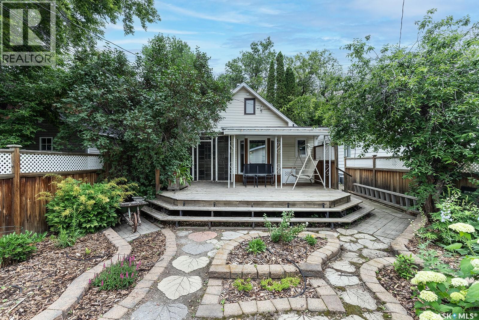 929 9th Avenue N Property Photo 38