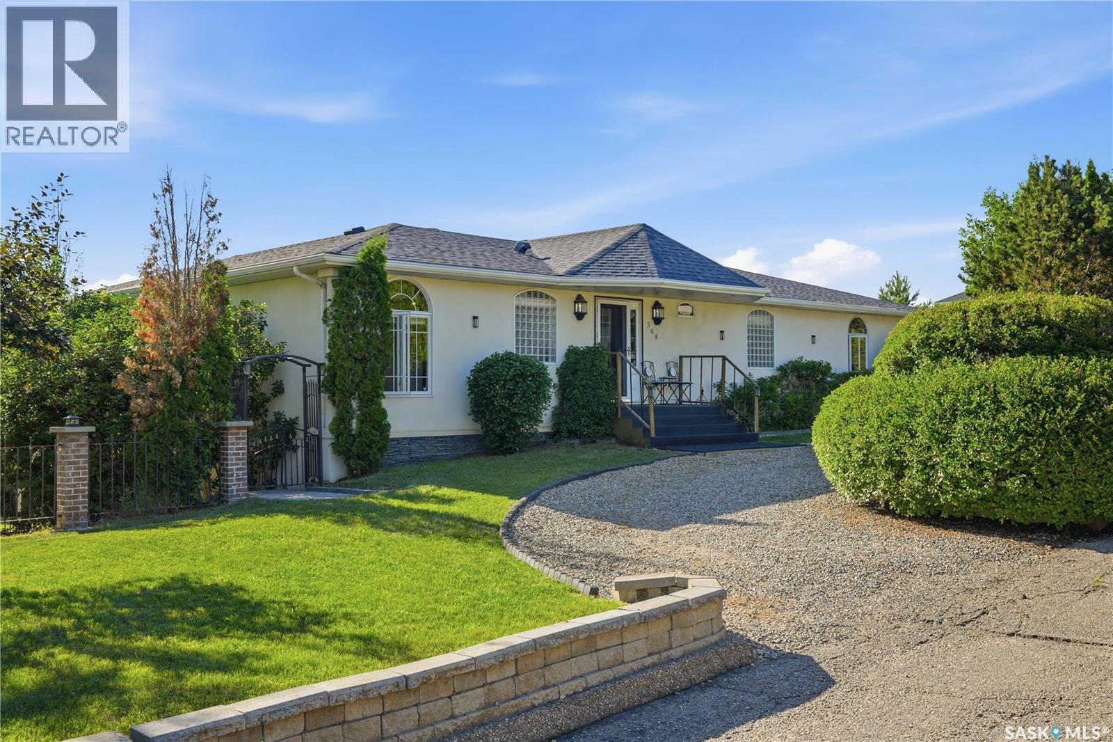 308 3rd STREET W Property Photo 1