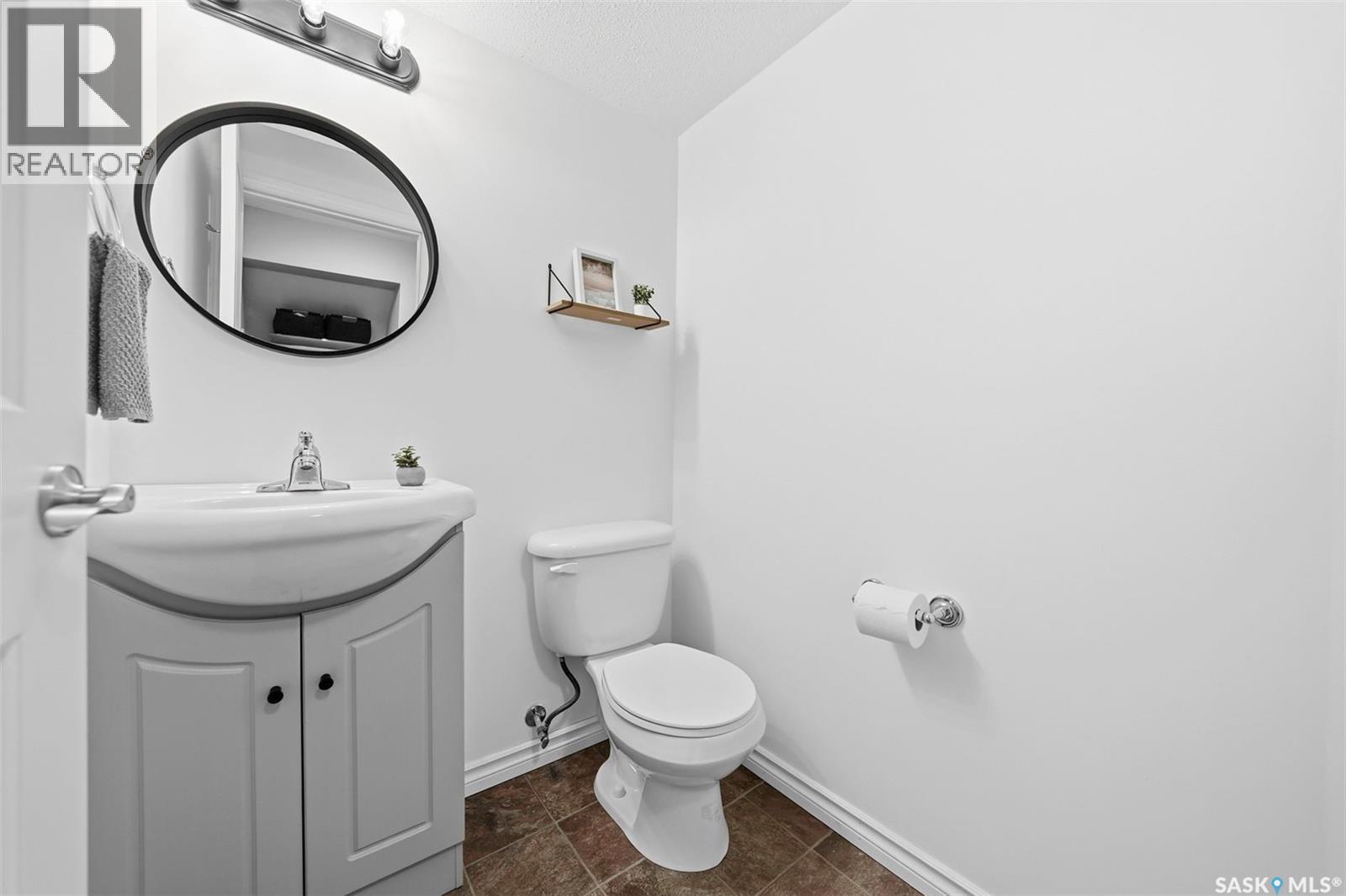 203 515 28th Street E Property Photo 15