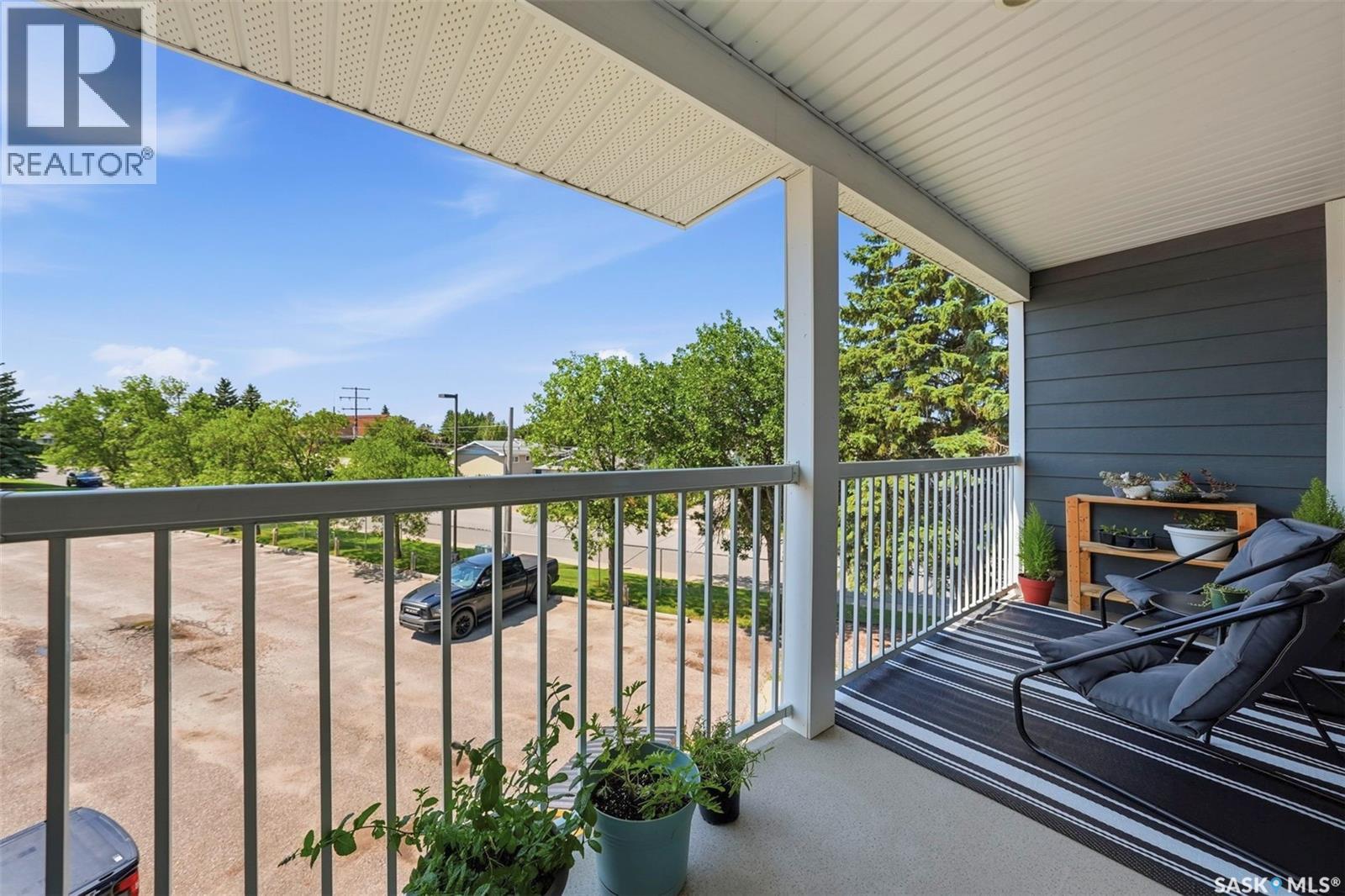203 515 28th Street E Property Photo 16