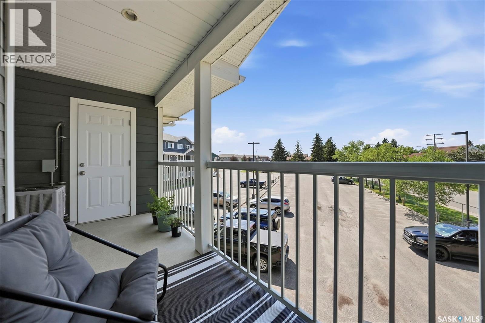 203 515 28th Street E Property Photo 18