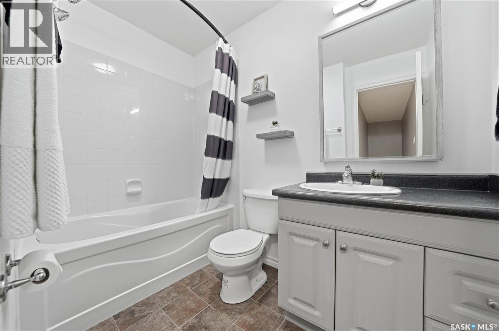 203 515 28th Street E Property Photo 23