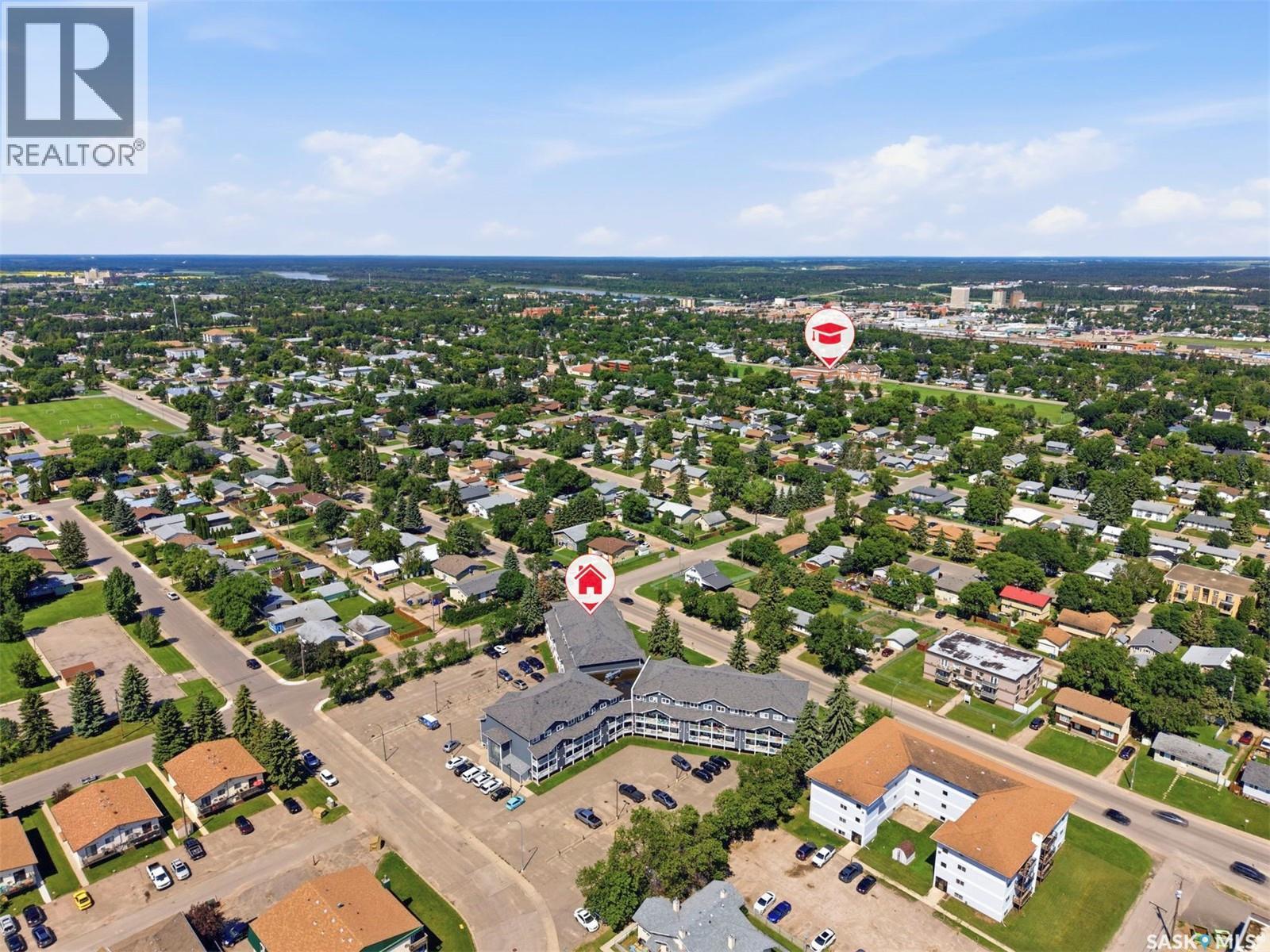 203 515 28th Street E Property Photo 32