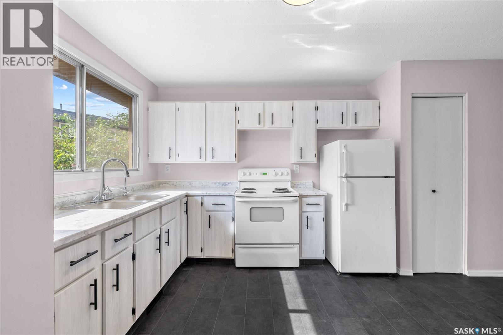 1342 Brown Street Property Photo 4