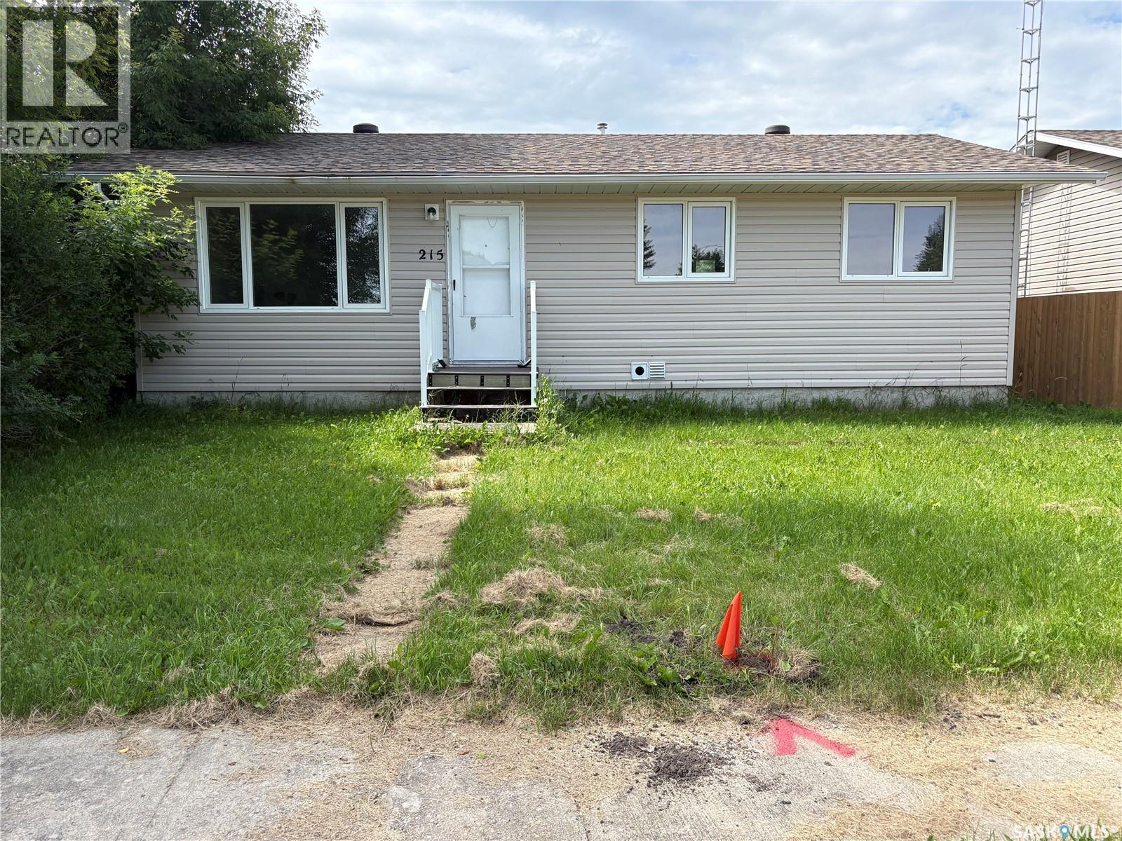 215 Granatier AVENUE Property Photo 1