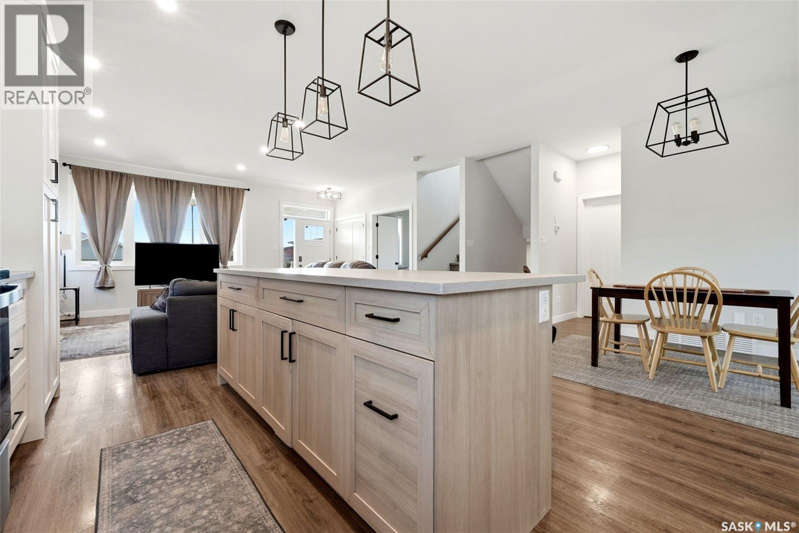 25 Aaron Drive Property Photo 13
